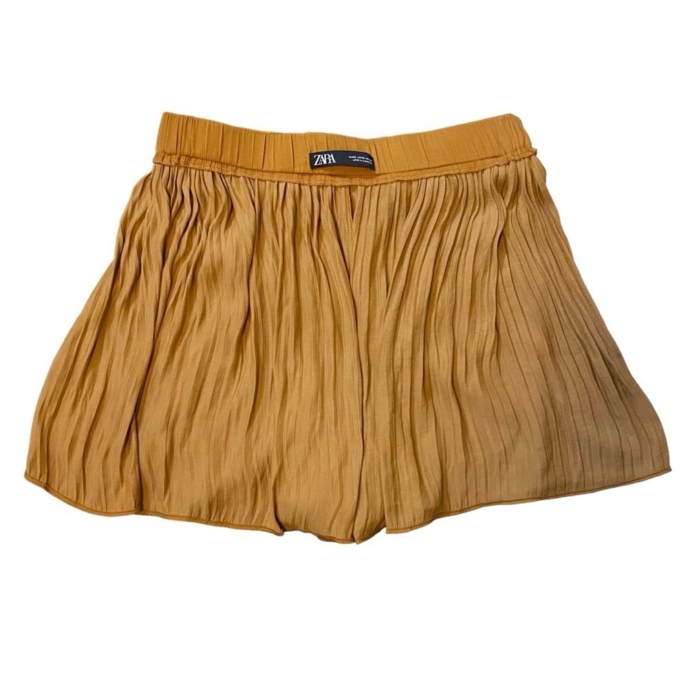 Zara Women's Pleat Short Stain Gold Color (see measurements for size) - Picture 6 of 12